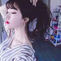 甜甜的少女心头像. 我们只是在一个安稳的