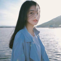 “我想抱一下你 可能也只能是想想了.” ?... 后来陪在我身边的人都