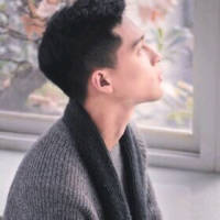 只要岁岁平安，即使生生不见，不闻，不问 影子潜藏情绪，总是沉