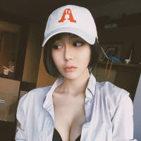 没人扶你的时候 自己站直 路还长 背影要美 ... 值不值得我不懂，可是