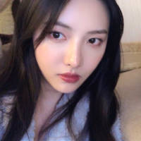 《神的双手·女图》 活得累是因为心里装了