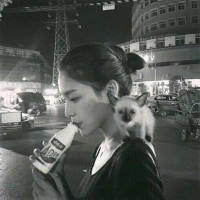 身不由己. 夜晚太难熬，所以晚安