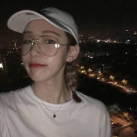 和我在一起 很开心你能来 也很遗