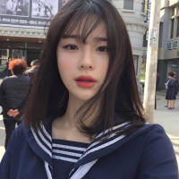 擦去脸上的泪水，却带