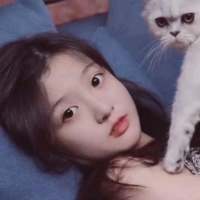 无事献殷勤，非常喜欢你。 心眼小的人，天地大不