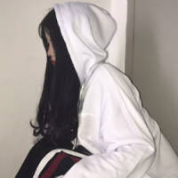 人心变得真快我赶不上也抓不紧. 你哪里是念旧，你只是