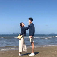 嗯