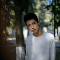 择 一个以为不会走，一个