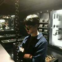 后来我走过很长的光景才发现往事苍老模糊... 下辈子我们能做的，只