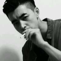 怜取眼前人 慢慢的忍受着你给的伤