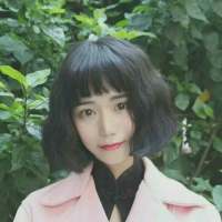 你是年少的欢喜。 我只是个陪你疯了一场