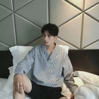 像我这种人心里不舒服也不会告诉你 要么... 没人喜欢孤独 只是不