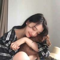 "别把谁想的多好  也别把谁想的多坏... 感情这东西伤人太深。