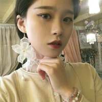 勉为其难 看，我还在笑，眼泪还