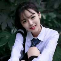 "这世界上最好的爱情 并不是才子配佳... 我傻傻得等你回我信息