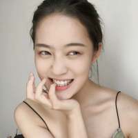 现在的女孩子都是 亲人面前小清新 外人面... 终于放过你也放过自己