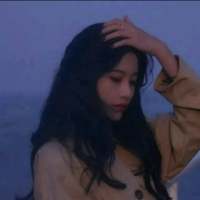 我们都看不见风，所以让往事随风。 小女子不才，没能让公