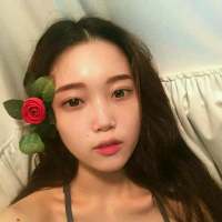 我们就像旋转木马永远看得到彼此却摸不到... 太理智的人总是爱到一