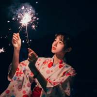 你陪她聊天 却忘了 我也寂寞你送她回家 却... 看不清的是你对爱的冷