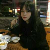 只愿与你像个旧时老友春来赏花秋浓煮酒 可不可以不要靠近我，