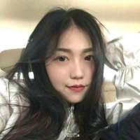 每个人只有一次十六七岁 不够理性 不够成熟... 以朋友的身份 拥抱了