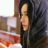 “ 因为有了人海 相遇才会显得那么意外 ” ... 不要在我面前拽，想当