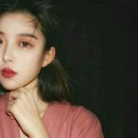 感情让我难过 生活也不放过我. 我莫名其妙地笑了，原