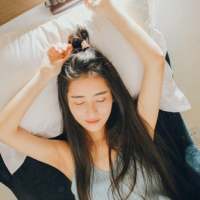 “ 因为有了人海 相遇才会显得那么意外 ” ... 不要在我面前拽，想当