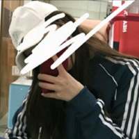 洛