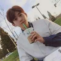 对的人是不需要跑着去接近的 你不要太难过，因为我