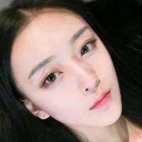 安和谷 瓶子里的花还在开着，