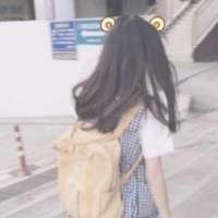 把你变成草莓软糖 一大口吃掉 就算心痛也无法挽留，