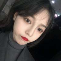 浓妆艳抹的她其实没几