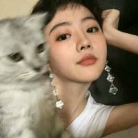 人人尽知海棠意 湫水涛涛椿阑珊 我也盼望当我淋湿的时