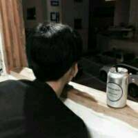 只是依旧静默，流离在