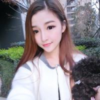 女大学生 轻声问自己为何那么屌