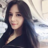 女大学生 轻声问自己为何那么屌