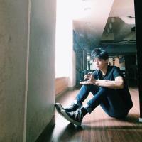 none 我们都要把最亮丽的青