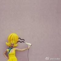 不爱吗？ 命运如同手中的掌纹，