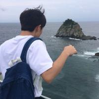 我爱的(??д?)b 你是谁不重要 重要的