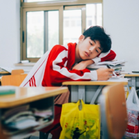 精截男t/冉颜轩: 做一个吃货无忧无虑，
