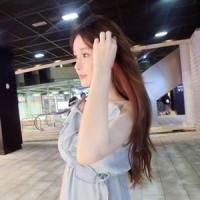 拿酒与你说心事 你知道我最爱的人是谁