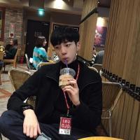 Gone 想养一只猫一只狗还有