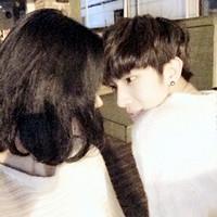 梦里的雨下了整夜 醒来原来是湿了眼 我不颓废，我只想好好