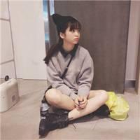 爱情不止三寸七尺 怎容我用单位衡量 我们手牵手的旅程还未