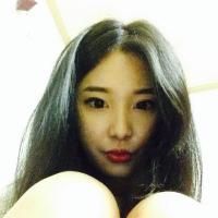 躺在床上眼泪划过鼻梁砸向另一个眼睛的感觉 But the he