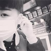 我就在前方等你赴约 脾气很犟，嘴巴很硬，