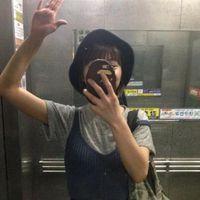 警告，女神正靠近我的头像。 斑駁旳弄影碎了一地