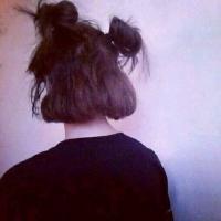 Y：短发 如果沦落到让别人主宰