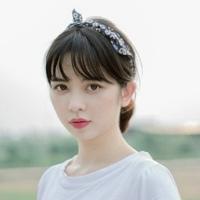 女 重叠泪痕缄锦字，人生